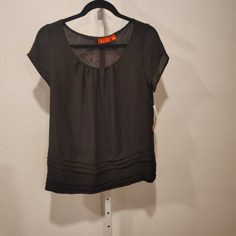 ELLE Women's Black Top Size Large NWT Sugary Pales Short Sleeve Pleated Scoop